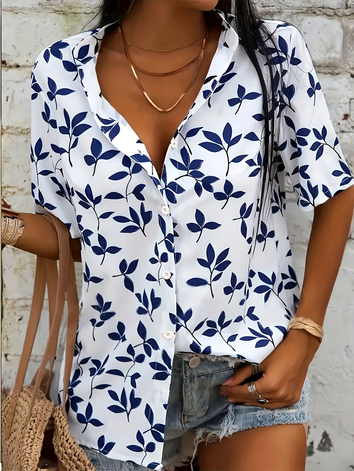 Plus Size Floral Print Blouse, Casual Short Sleeve Buttons Blouse For Spring, Women's Plus Size Clothing