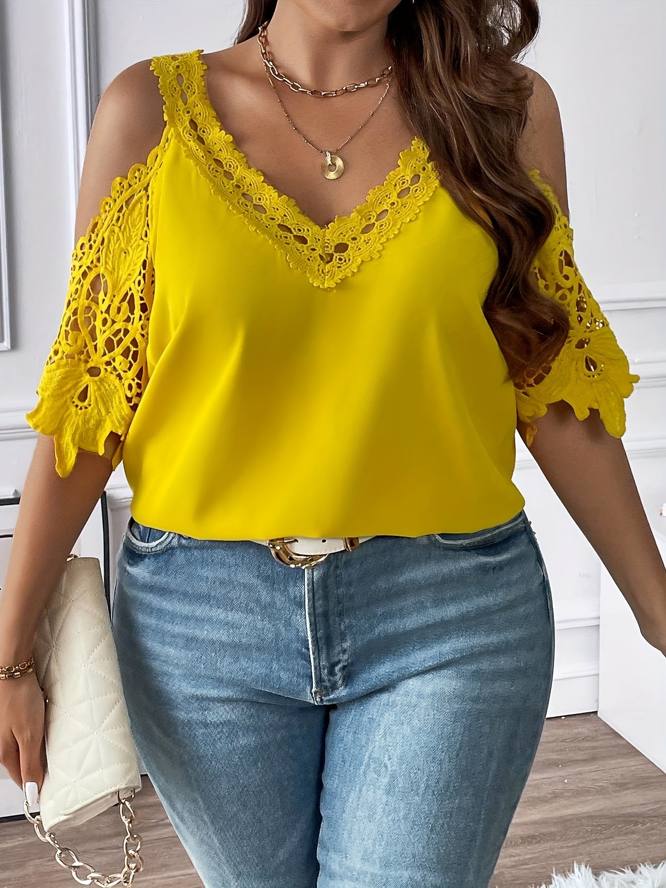 Plus Size Chic Cold Shoulder Blouse with Delicate Lace Detail - Flattering V-Neck for Spring & Summer - Fashion-Forward Plus Size Top for Curvy Women